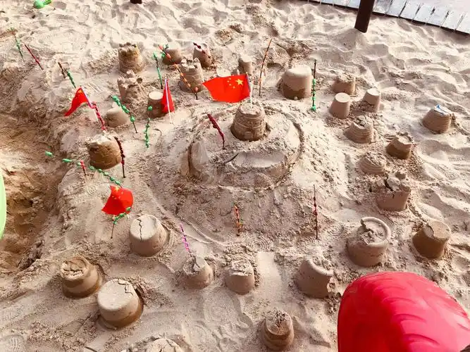 城堡搭建三部曲———小四班玩沙记