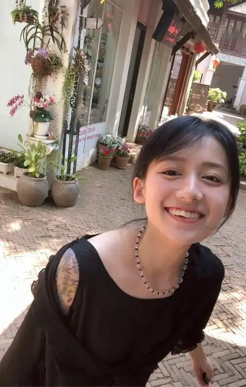 李诞与黑尾酱离婚男的夜会美女就已经猜到结局了