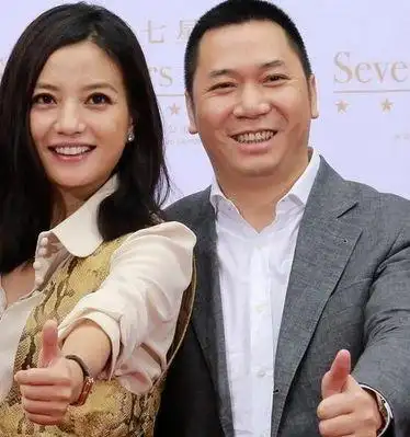 黄有龙告白赵薇:你是我天大的福气,绝不让你受伤害