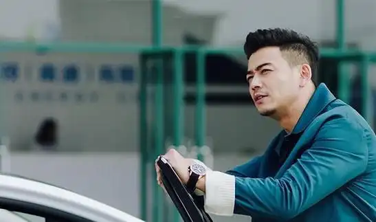 陈宝国儿子陈月末:被父亲捧了12年,凭借《珠江人家》逆风翻盘|杨烁