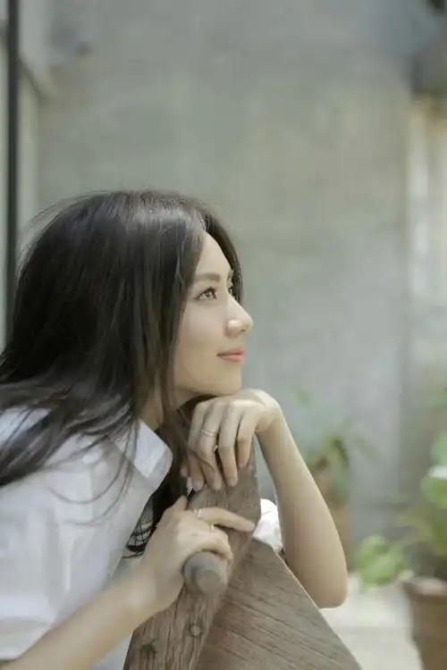 p>刘惜君,1988年4月30日出生于广东省深圳市,中国内地流行乐女歌手