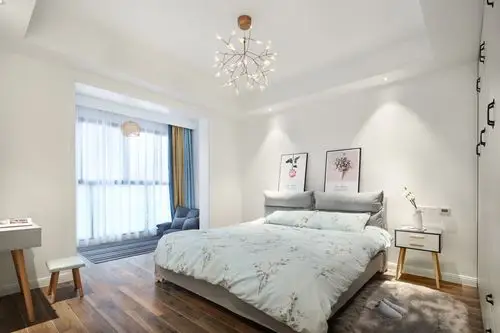 房间墙壁长了白毛一碰还掉渣