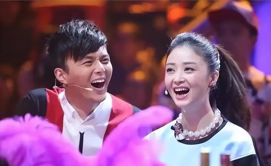 事实证明韩红说得没错,特立独行的蒋欣,已经走上另一条大道