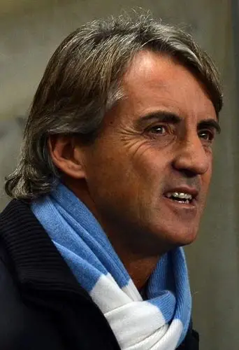 08-曼奇尼被皇马闪电战打得苦笑