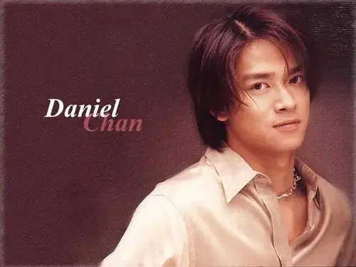 有一首歌叫《比我幸福》传唱度很高.