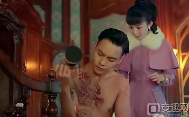 由陈伟霆,赵丽颖,张艺兴领衔主演的盗墓惊悚大戏《老九门》正在东方