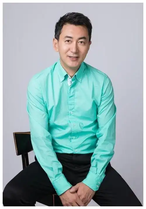 鲁健老婆郑天亮资料简介及照片(央视著名女主播郑天亮:嫁给同事鲁健