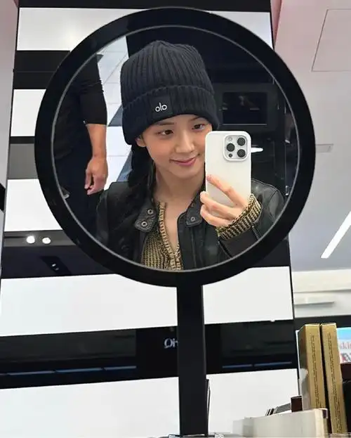 帅气地z907615芝加哥场飞机横幅应援【金智秀_kimjisooecho】