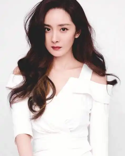 原创绝色大幂幂37岁妖娆撩人性感饱满引无数惊叹