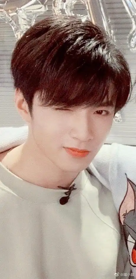 刘耀文教科书式的wink小合集,糖分满满,一眼万年,是超心动的感觉吖#刘