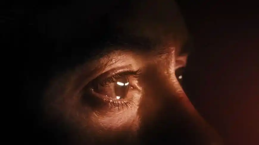 钢铁侠仅有的一次绝望眼神只为拯救所有人义无反顾冲向了死亡