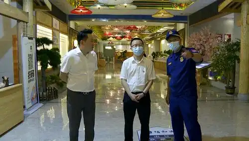 6月29日,濂溪区委常委,常务副区长刘阳青以"四不两直"的方式督导检查