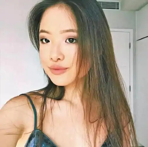 张学友一家四口近照公开,全网震惊:歌神的女儿都这么大了