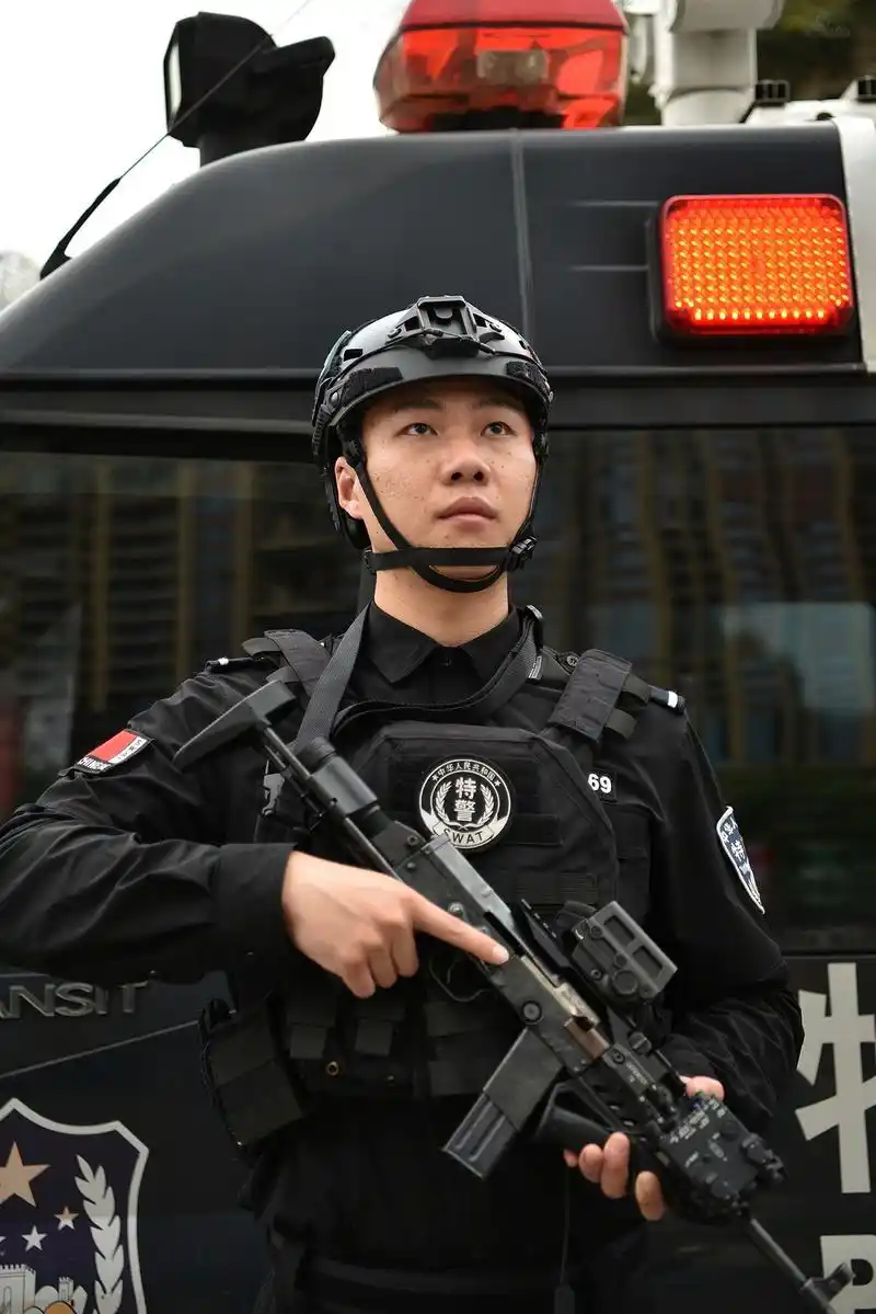 公安特警英姿风采