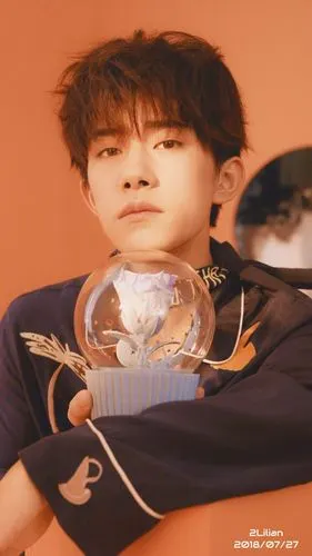 易烊千玺 治愈系的小王子 - 堆糖,美图壁纸兴趣社区