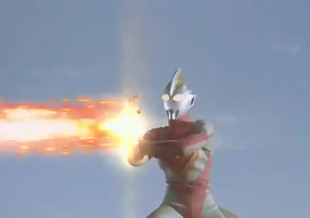 奥特曼盖亚4种形态下的量子流线在闪耀形态下摧毁了时空城