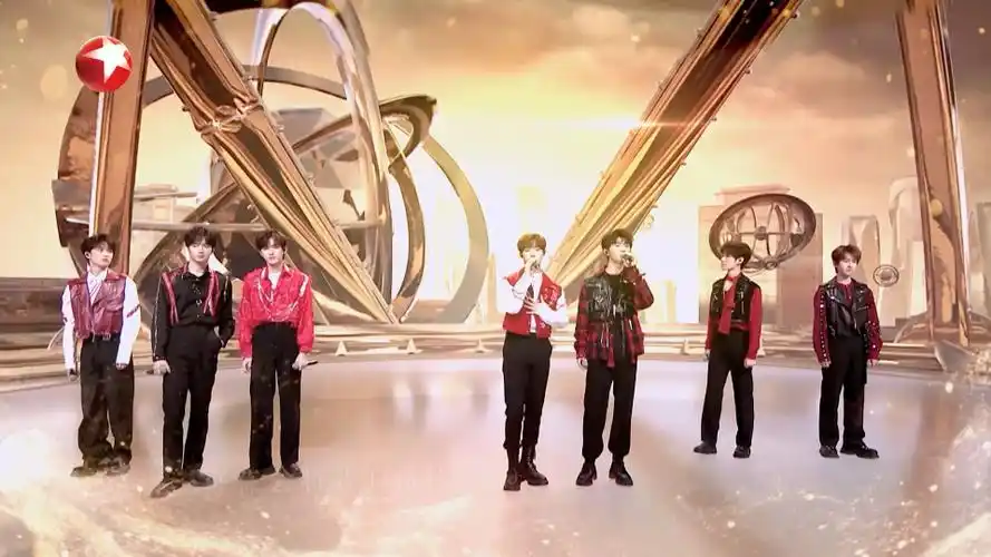 时代少年团《一起吃苦的幸福》以诚挚之心共怀追梦时光|东方春晚