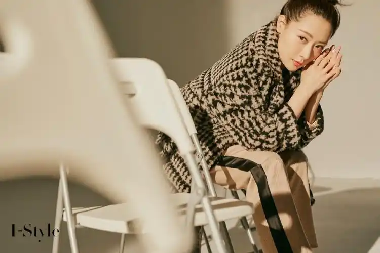 白冰简洁优雅时髦写真图片