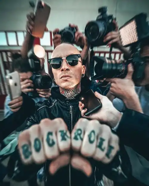 ins精选 | jordi koalitic,西班牙创意摄影师,善用广角,仰拍及绳子