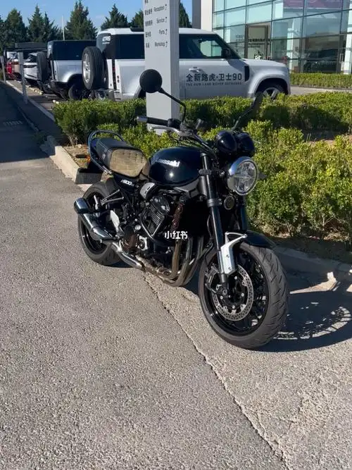 川崎z900rs四缸复古街车
