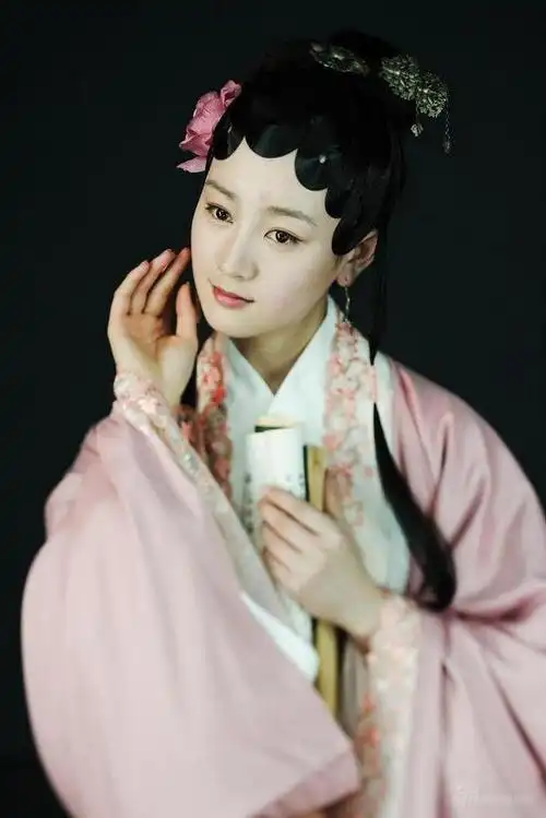 新版《红楼梦》再曝6人 张檬出演苦命香菱(图)