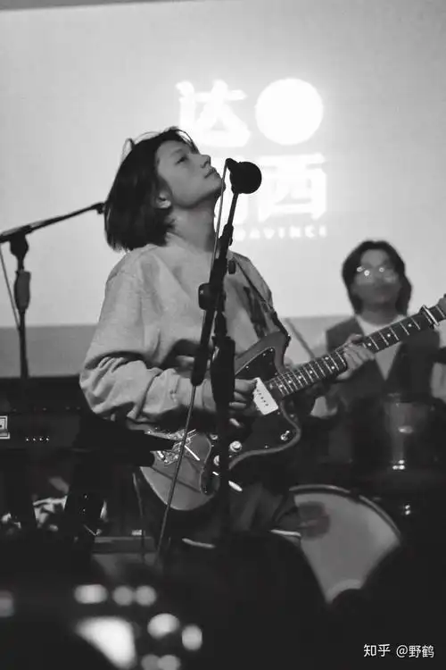 达闻西的主唱 嘿嘿