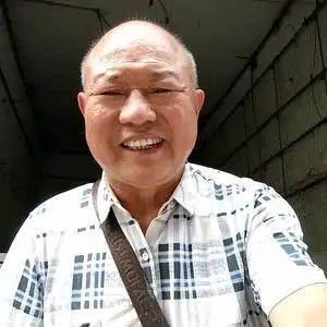 黑狼重庆人,65岁头像