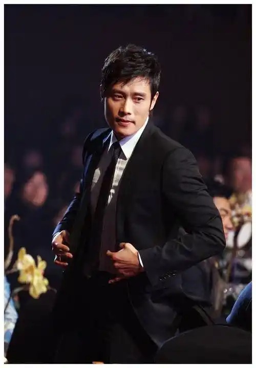 韩国一线男演员演技排行榜!你最喜欢谁?