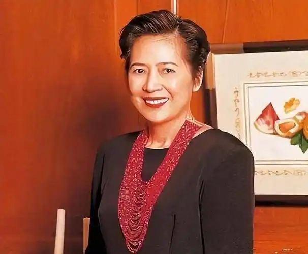 "苦命女人"宝咏琴:前半生风光无限,后半生众叛亲离含恨而终_刘銮雄