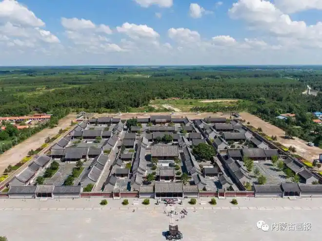 僧格林沁王府博物馆位于科左后旗吉尔嘎朗镇.