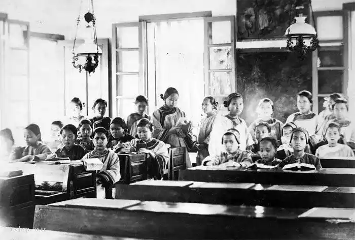 老照片|晚清时期的女子学堂掠影