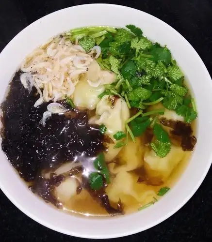 安静love米做的鲜肉小馄饨