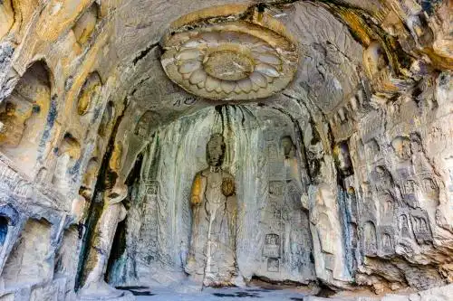 中国河南洛阳龙门石窟莲花洞