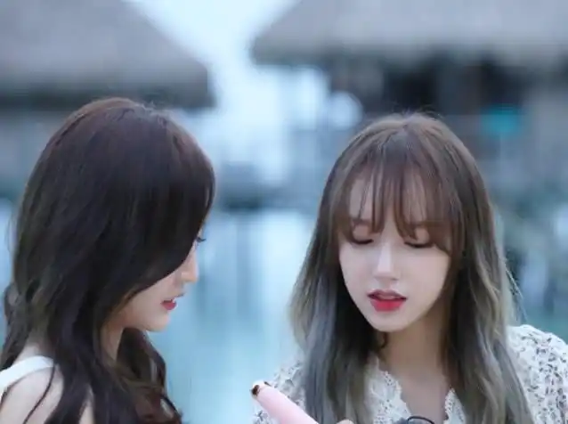 还在吐槽程潇腿粗?当看到她与吴宣仪同框后:这腿才是普通人的腿