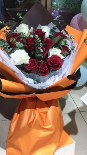 送十一朵玫瑰花代表什么意思(送十一朵玫瑰花代表什么意思呀)