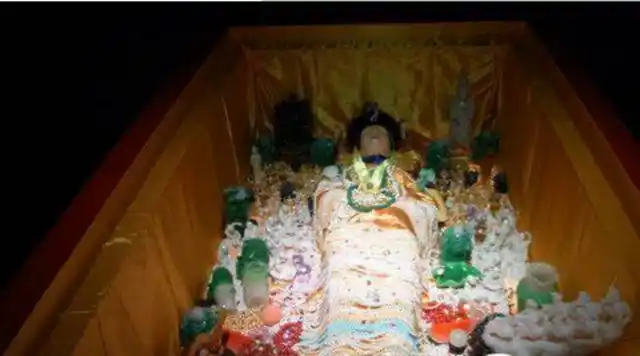 慈禧太后生前就有很多传奇,她死了都能创造出奇迹