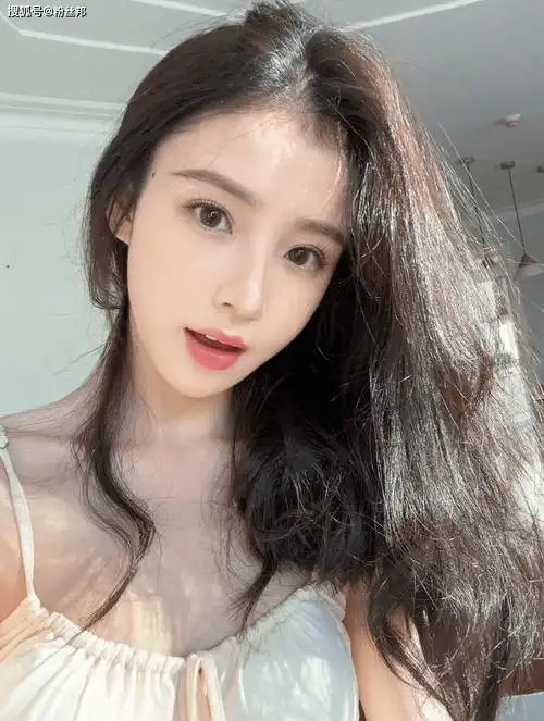 冯提莫在做最后的努力,周二珂已经"躺平",因太闲