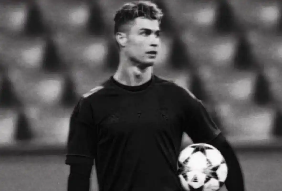 你们是怎么评价c罗的#c罗颜值巅峰 #c罗超帅壁纸 #c罗帽 - 抖音