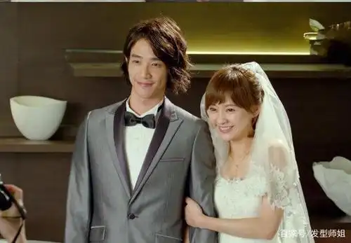 悲伤出新番爆甜?陈意涵刘以豪美好片刻撒糖,短发留到能扎马尾