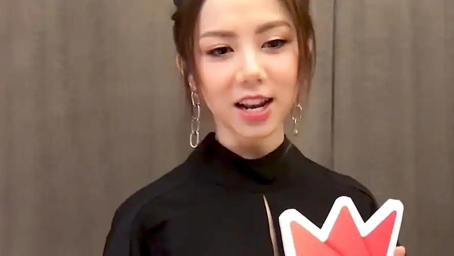 邓紫棋大舌头合集_哔哩哔哩 (゜-゜)つロ 干杯~-bilibili