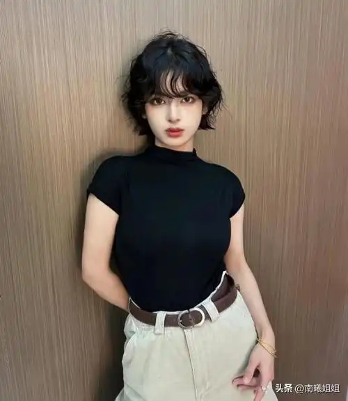 今年"回头率最高"的是这3种"短烫发"!洋气减龄,圆脸也适合