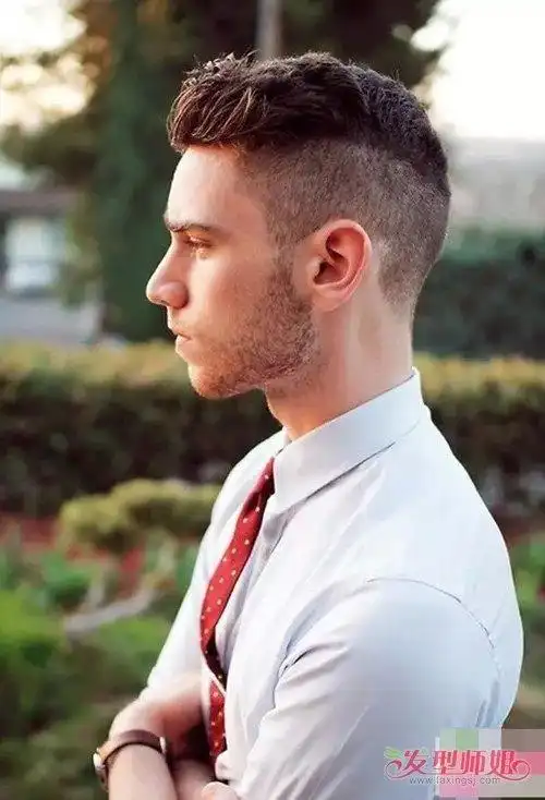 2019年男生最新莫西干头超显帅 冷酷绅士男适合的莫西干短头发_发型