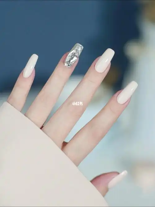 2021秋冬显白美甲