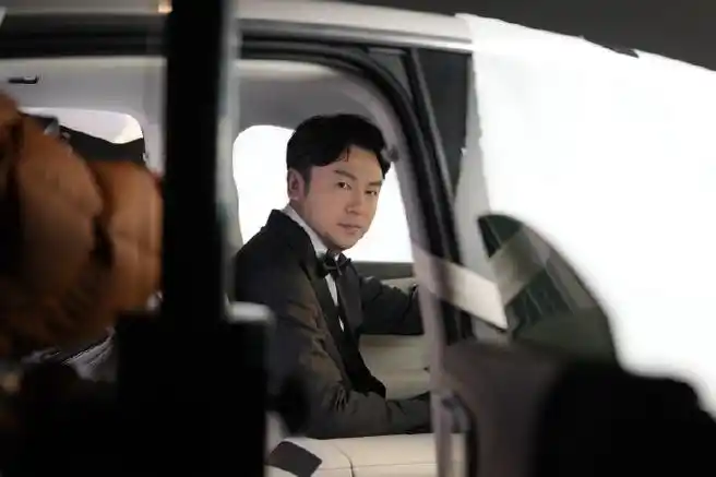 雷佳音的新车飞凡r7