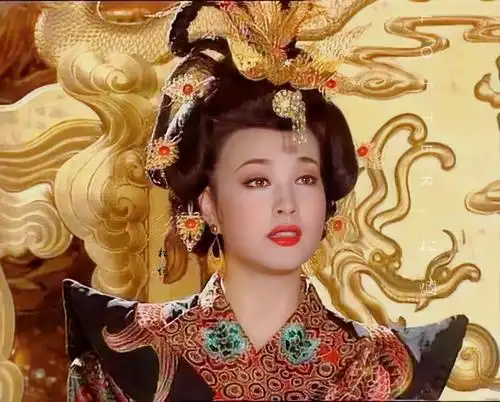 刘晓庆饰演武则天 修图 p4只.