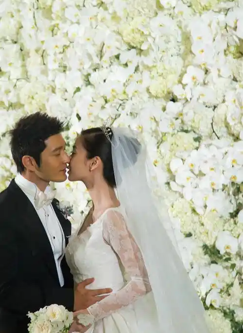 谢霆锋包岛求婚,明星结婚豪掷千金难逃离婚_baby_张柏芝_刘恺威