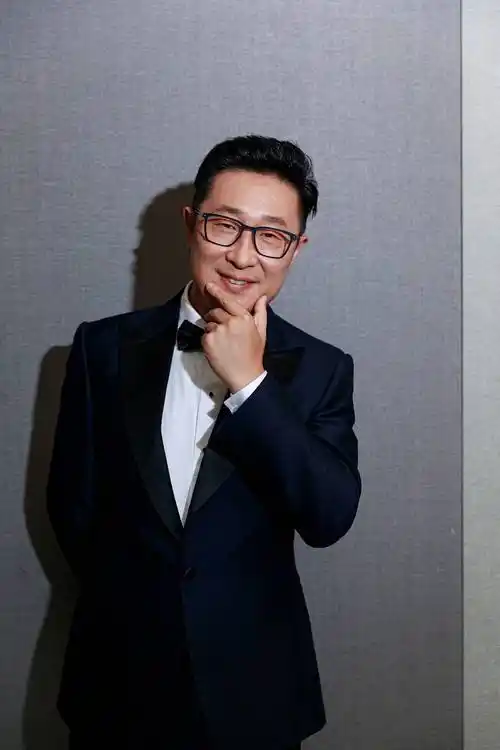 第11届北京国际电影节开幕林永健深情回顾35年演艺生涯