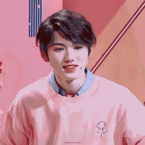 宋亚轩马卡龙色西装#宋亚轩粉色系穿搭look小合集治愈阳光boy的甜蜜