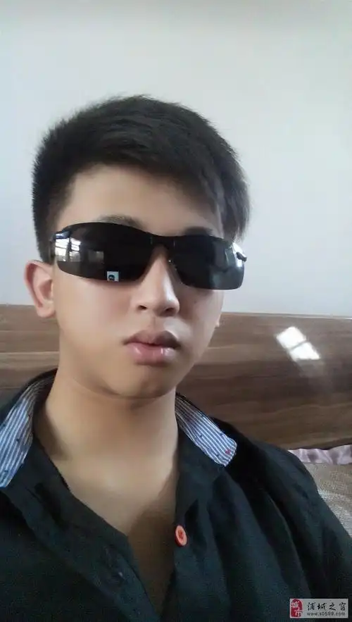 【帅男秀场】姜晨辉 18岁 天蝎座 学生