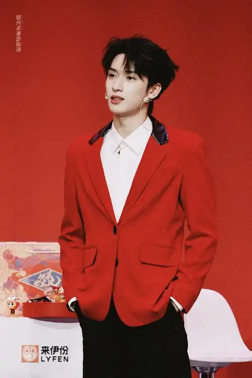 严浩翔超话37343396@时代少年团-严浩翔我看到的颜色是你